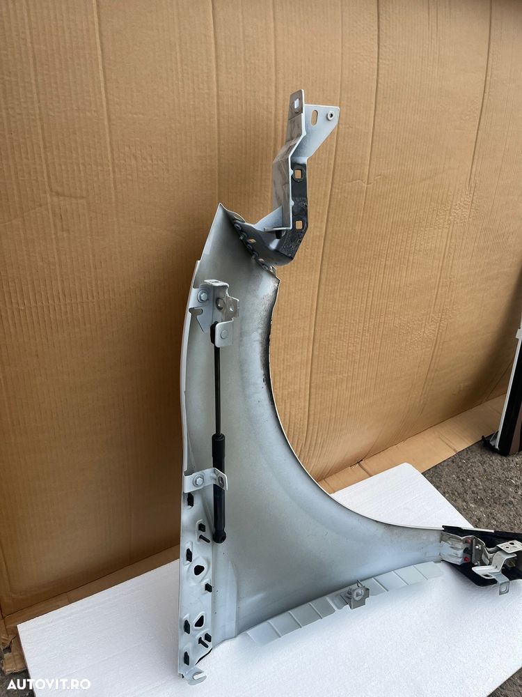 Aripa stanga fata EVOQUE L551 an 2019-2026 completa cu ornamente si suport stare foarte buna - 4