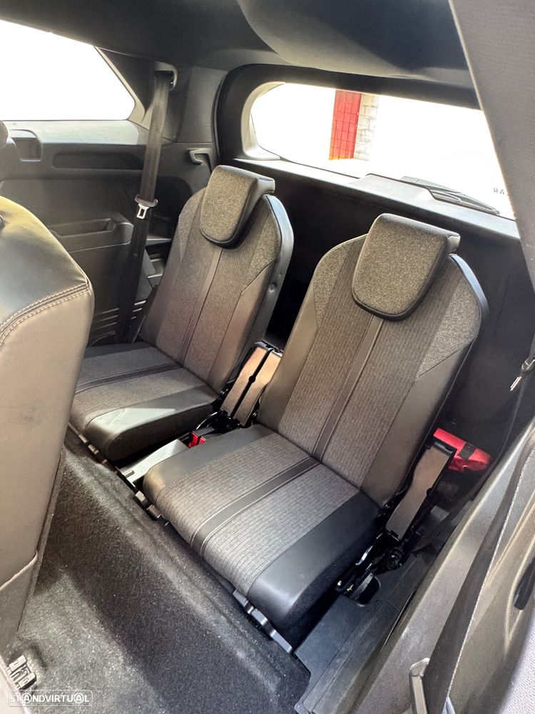 Peugeot 5008 - 12