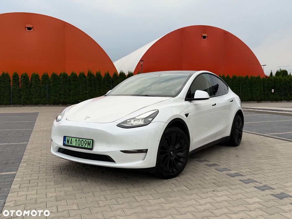 Tesla Model Y - 2