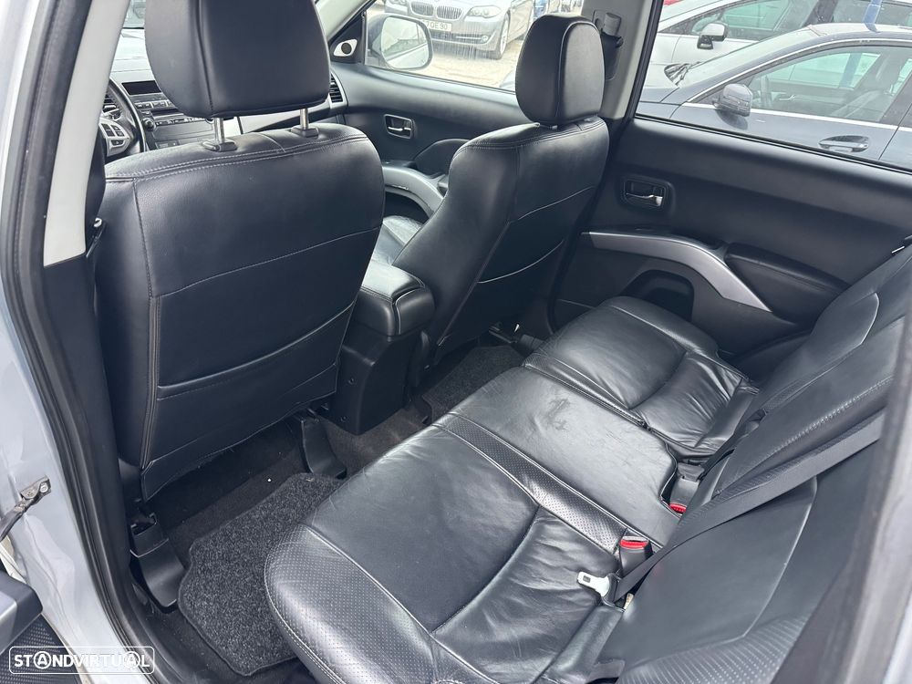 Mitsubishi Outlander 2.0 DI-D Intense+ 4WD - 10