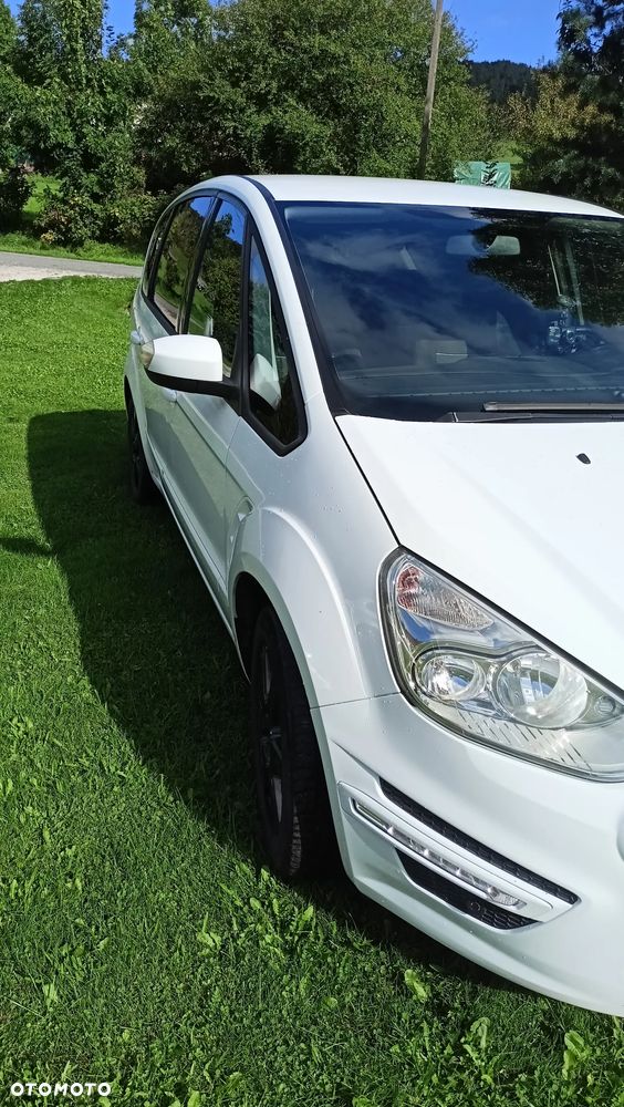 Ford S-Max - 13