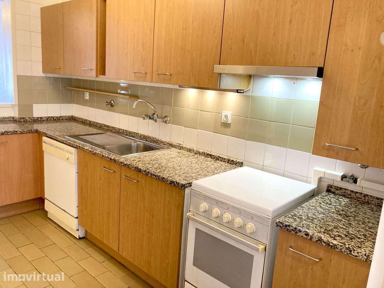 Duplex T2/T3, com 103 m², no centro de Telheiras - Grande imagem: 4/23
