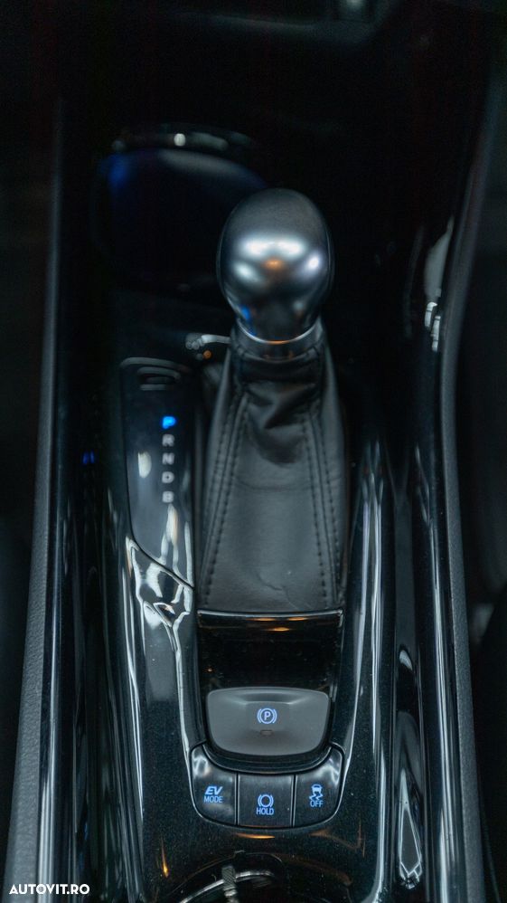 Toyota C-HR - 8