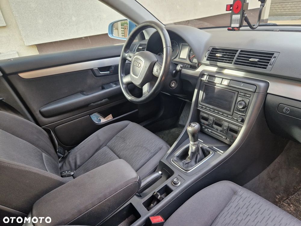 Audi A4 Avant 2.0 TDI DPF - 10