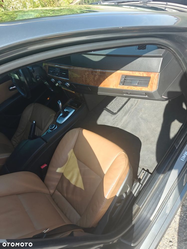 BMW Seria 5 - 32