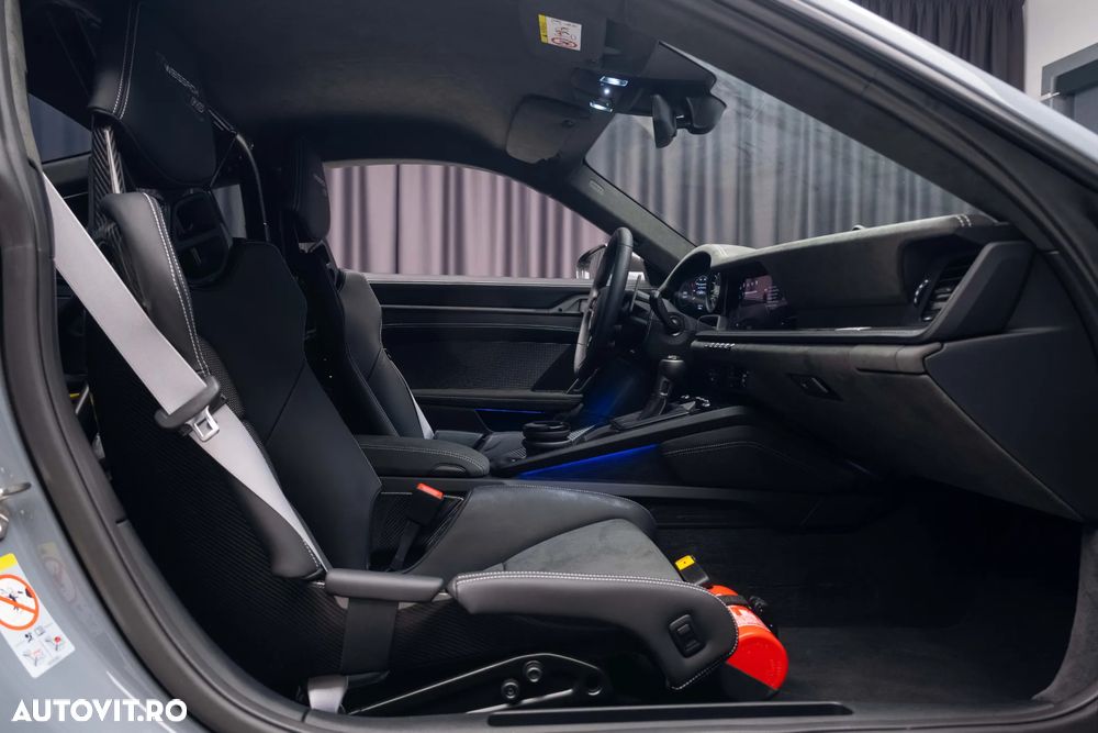 Porsche 911 GT3 RS PDK - 40