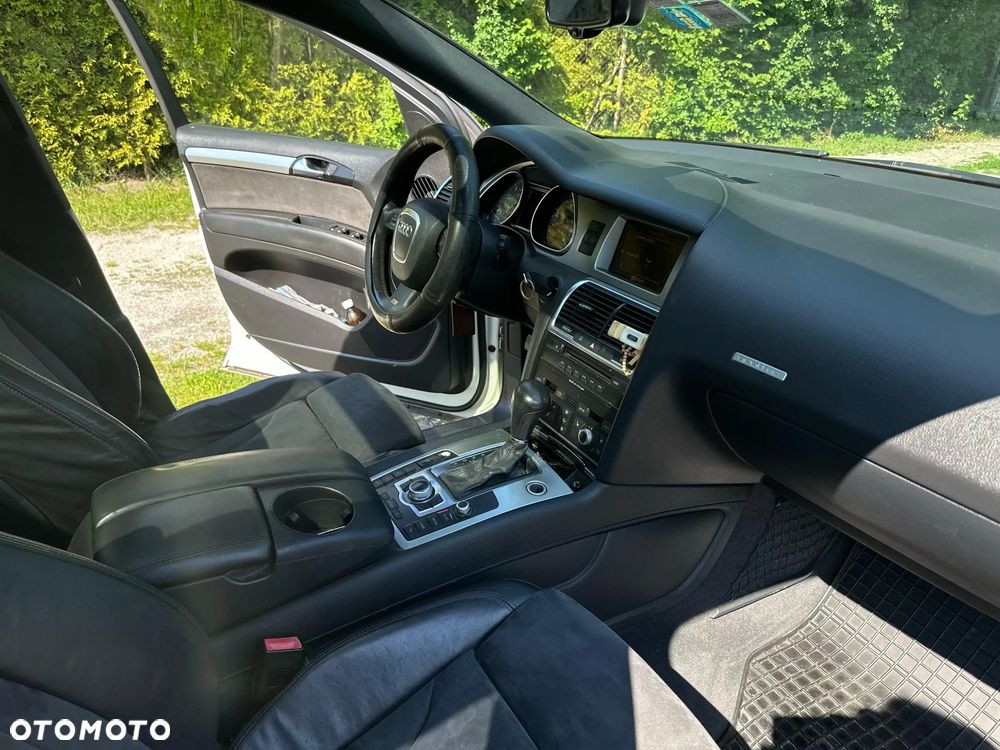 Audi Q7 - 40