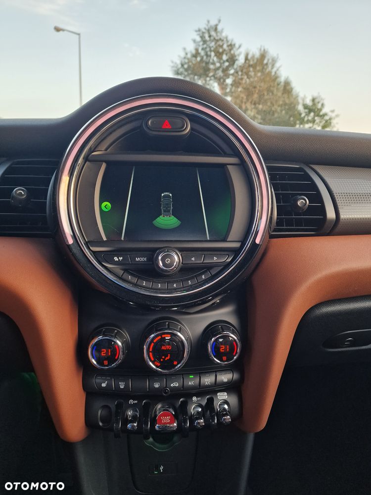 MINI Cooper D Cabrio - 19