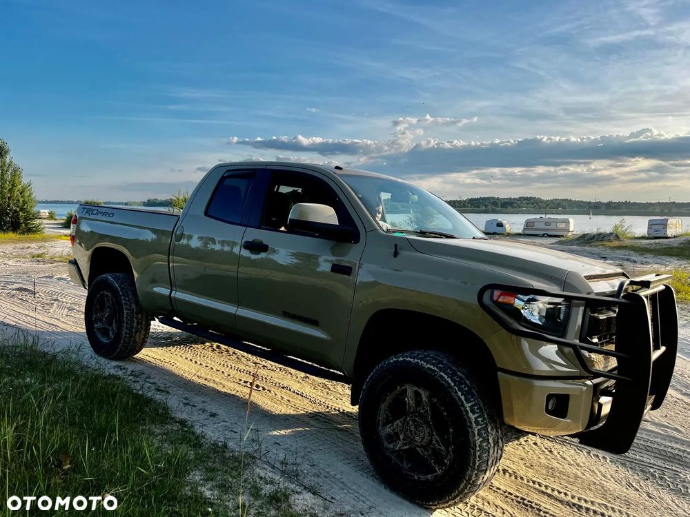 Toyota Tundra - 1