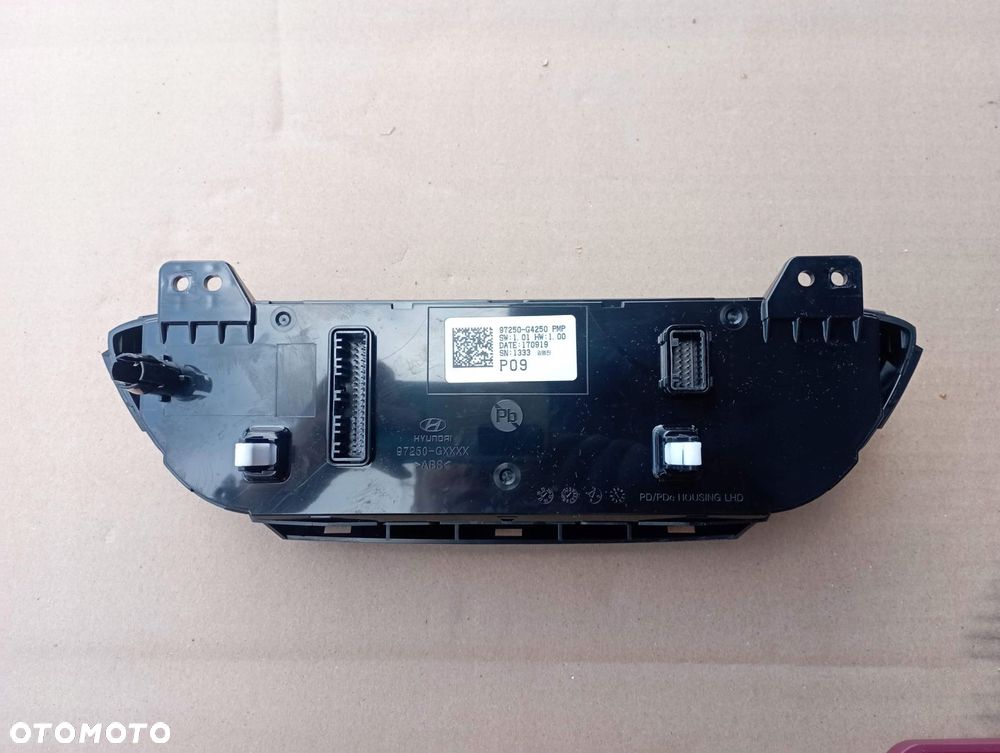 HYUNDAI I30 III PANEL NAWIEWU KLIMATYZACJI 97250-G4250 - 3