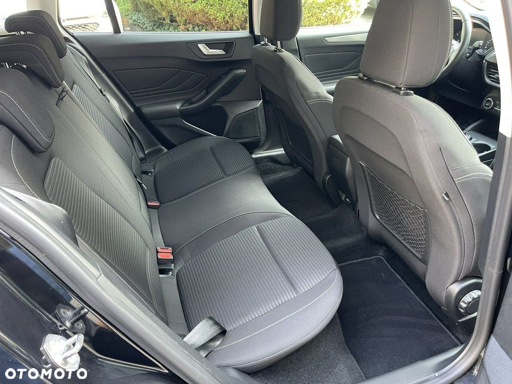Ford Focus - 28