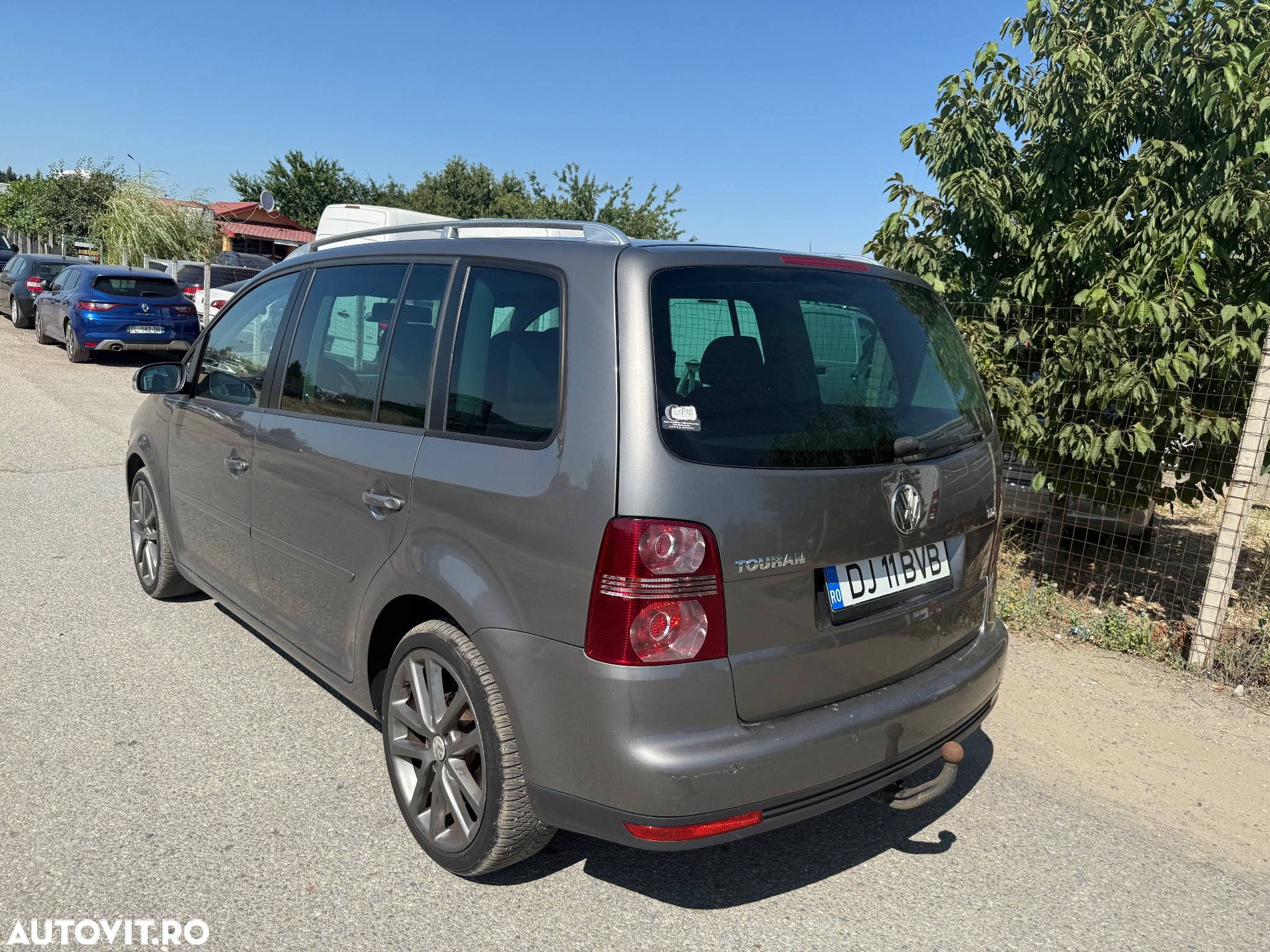 Volkswagen Touran 1.9 TDI DPF Trendline DSG - 7