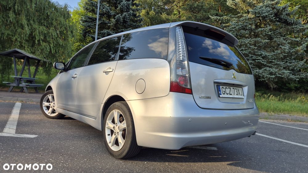 Mitsubishi Grandis - 3