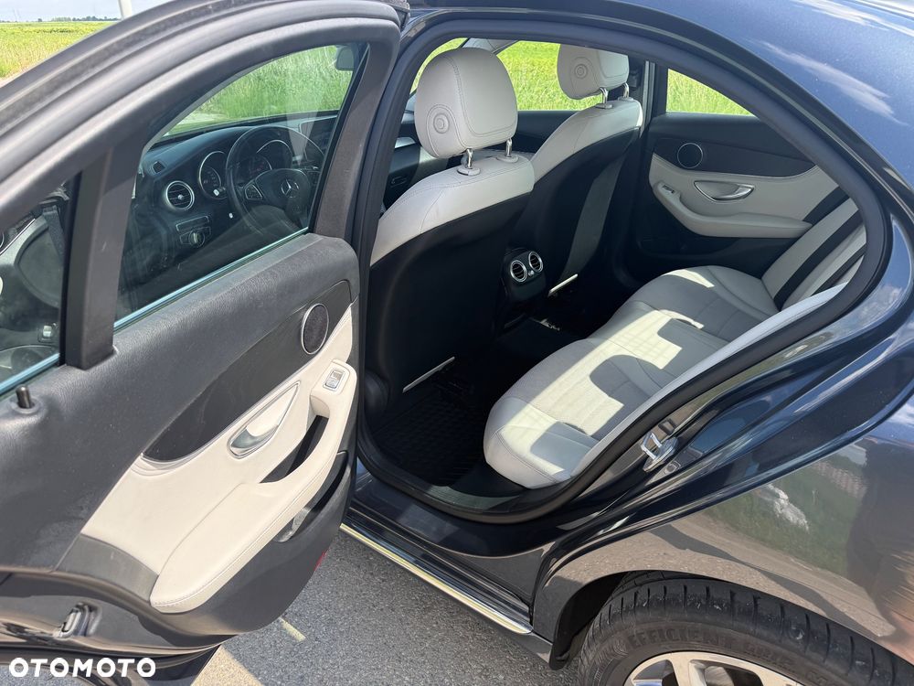 Mercedes-Benz Klasa C 200 4-Matic 7G-TRONIC - 14