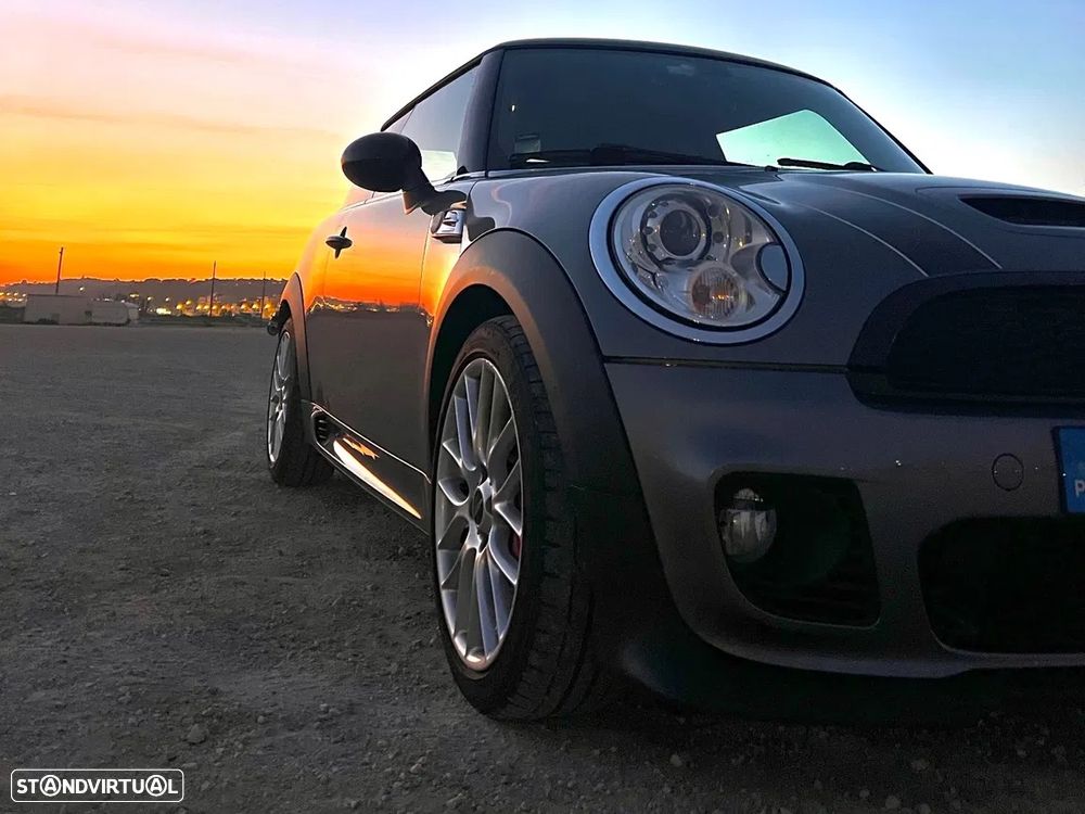 MINI 3 Portas John Cooper Works 153g - 8