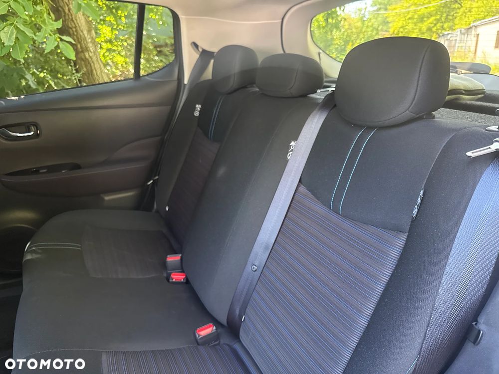 Nissan Leaf 40kWh N-Connecta - 17