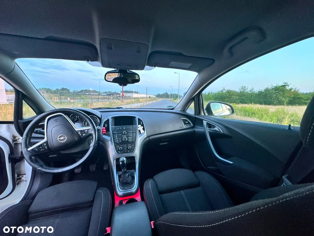 Opel Astra 1.6 T SIDI Cosmo S&S EU6 - 18