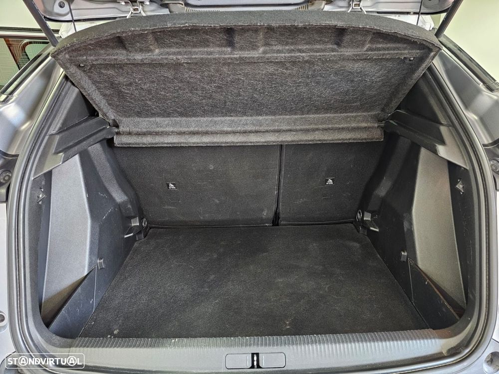 Peugeot 2008 1.2 PureTech Allure - 23