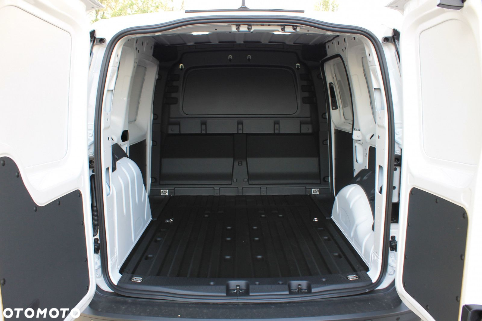 Volkswagen Caddy Cargo 2.0 TDI Manual - 7