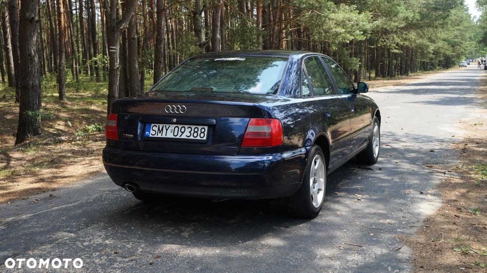 Audi A4 Limousine - 9