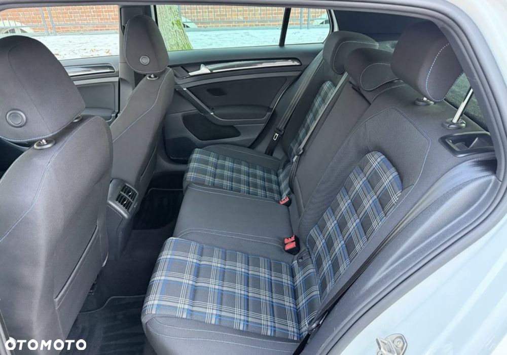 Volkswagen Golf 1.4 TSI Plug-In-Hybrid GTE - 14