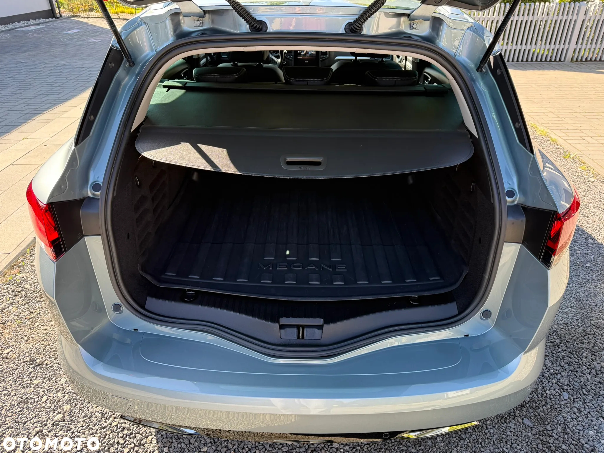 Renault Megane 1.6 E-TECH Plug-In Intens - 11