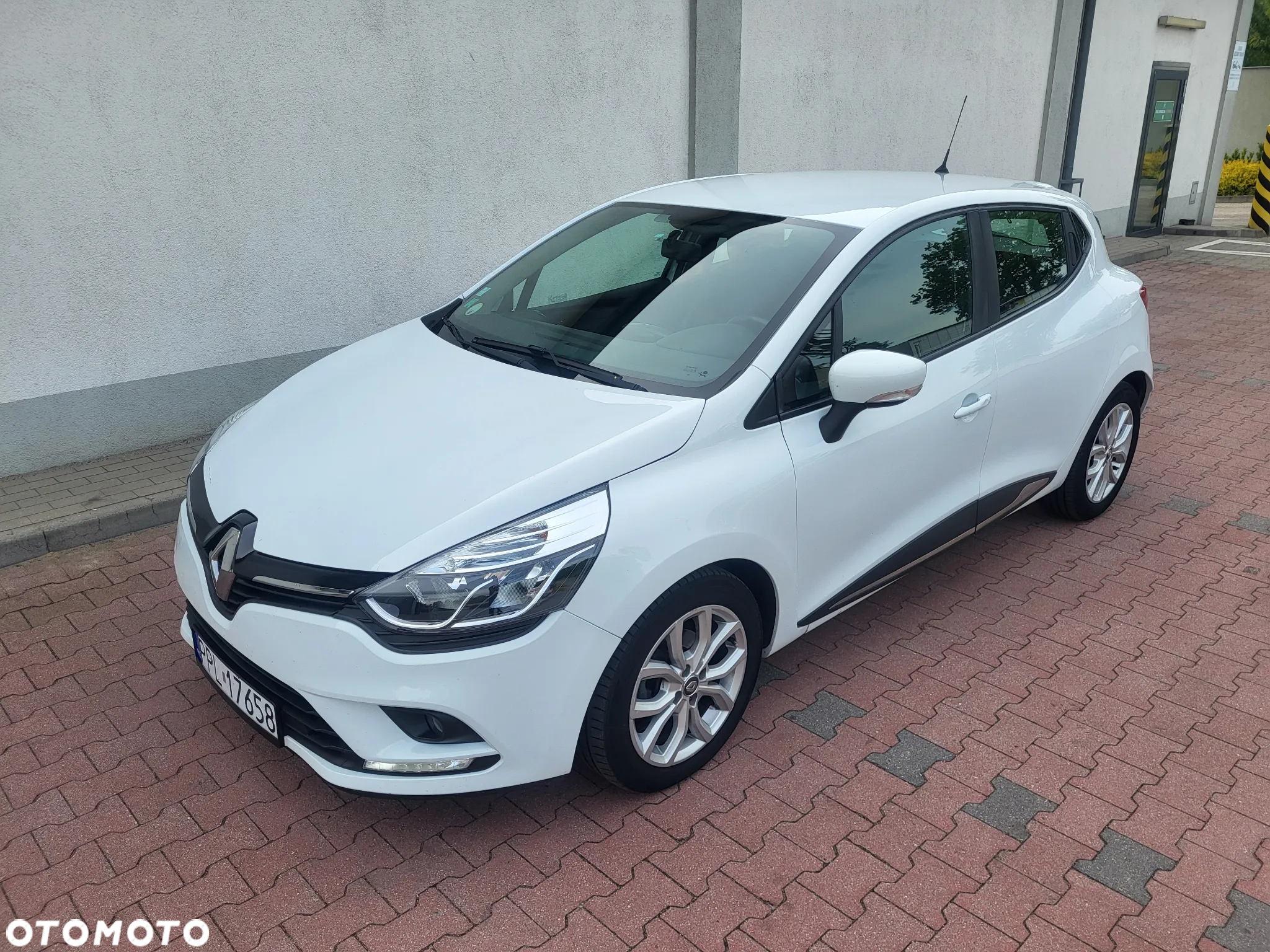 Renault Clio - 9