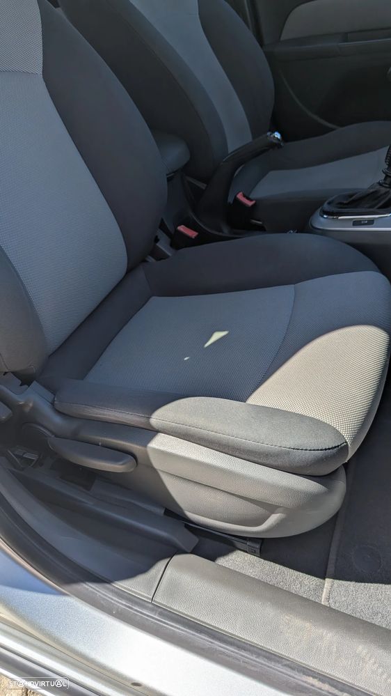 Chevrolet Cruze 1.6 LS - 41