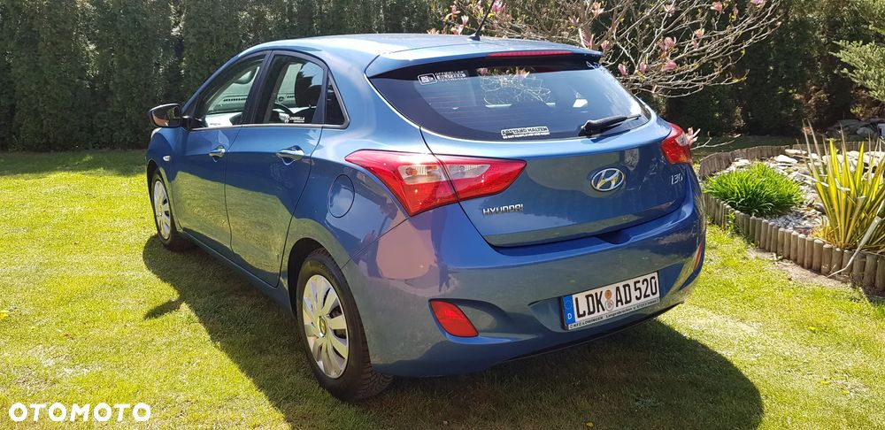 Hyundai i30 blue 1.4 Classic - 13