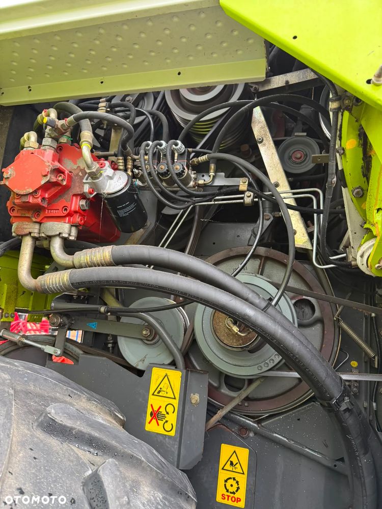 Claas MEDION 340 330  MEGA 350 320 - 15