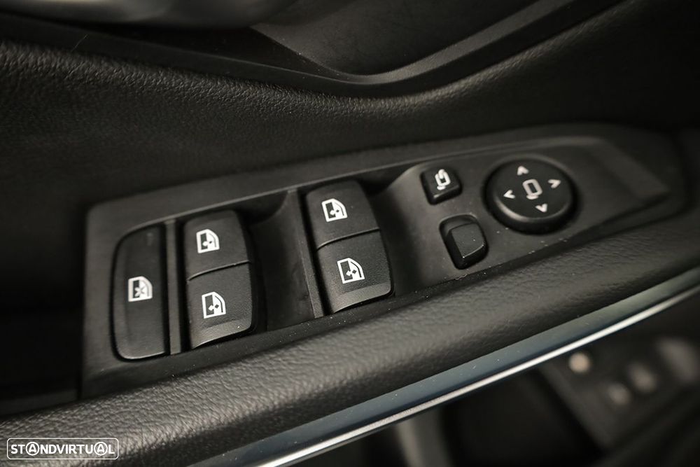 BMW 330 e Edição Desportiva M Auto - 20