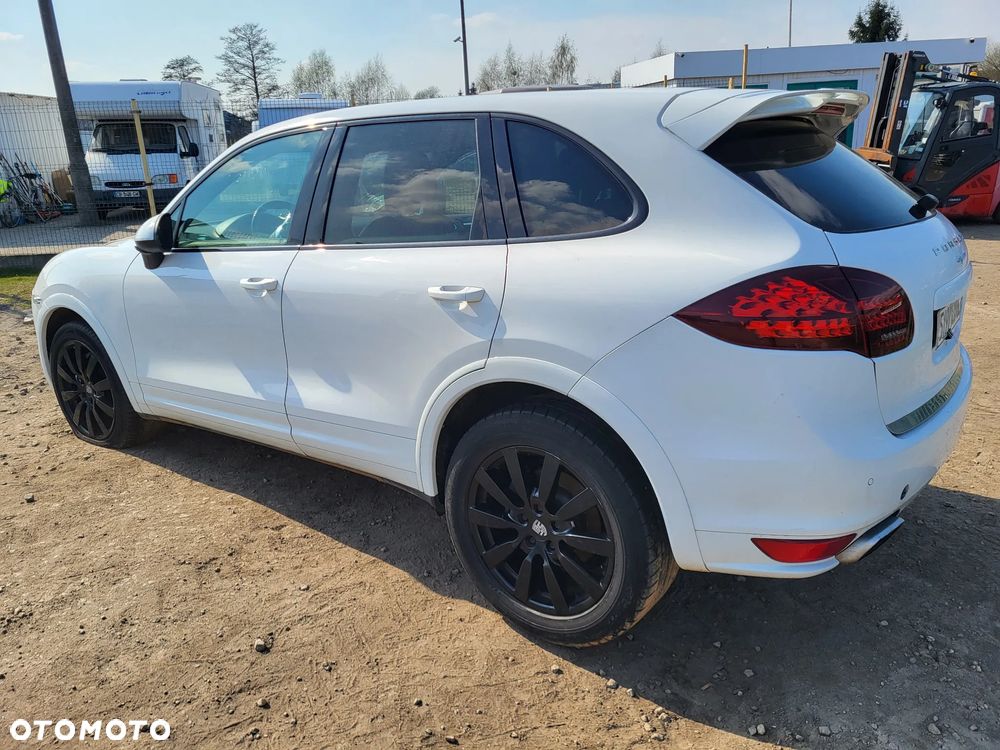 Porsche Cayenne Platinum Edition - 15