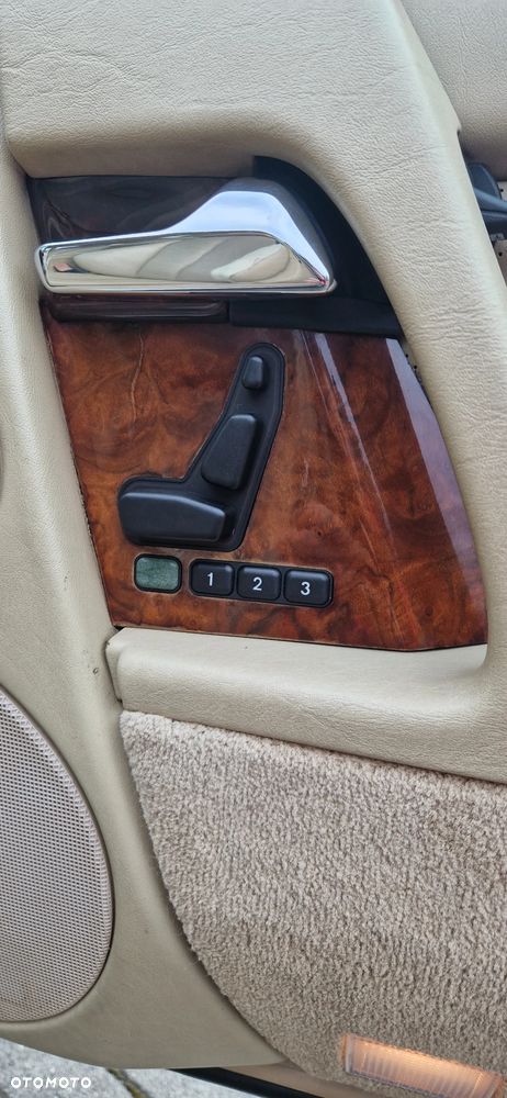 Mercedes-Benz SL - 16