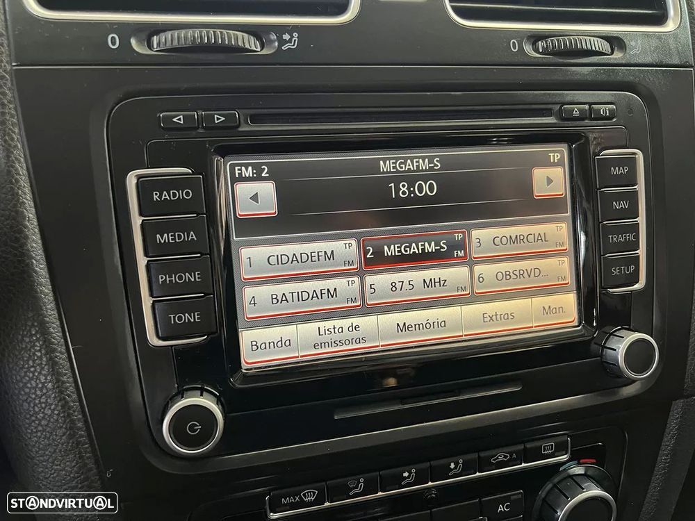 VW Golf 1.6 TDi Trendline BlueMotion - 14