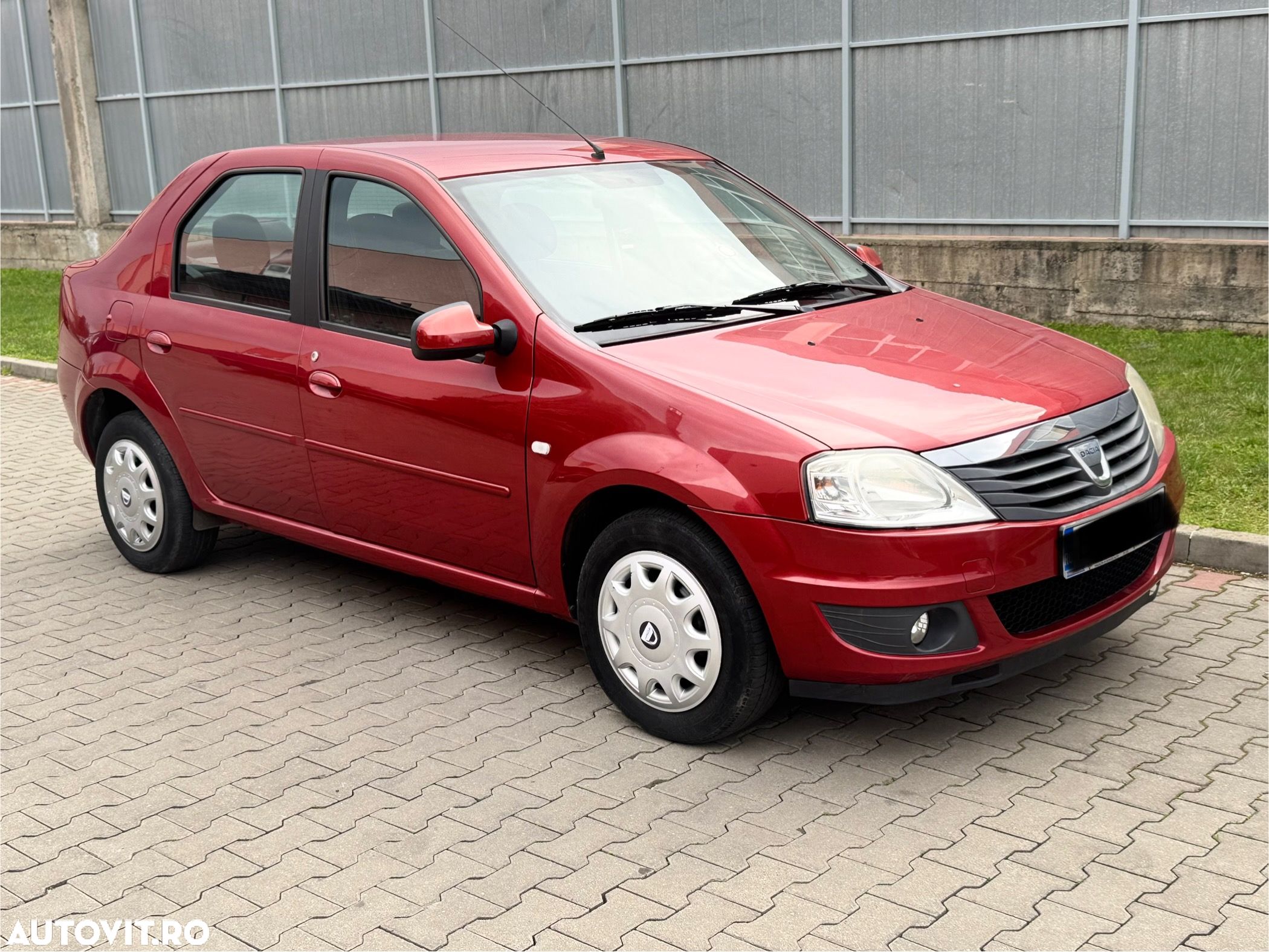 Dacia Logan 1.2 Laureate - 1