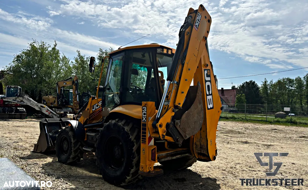 JCB 3CX - 9
