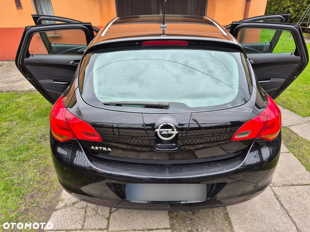 Opel Astra 1.6 Color Edition - 9