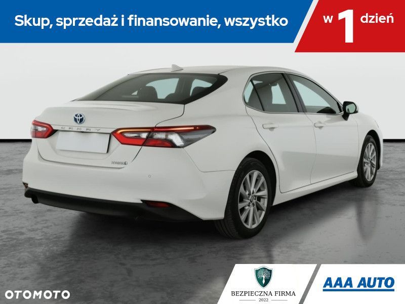 Toyota Camry - 7