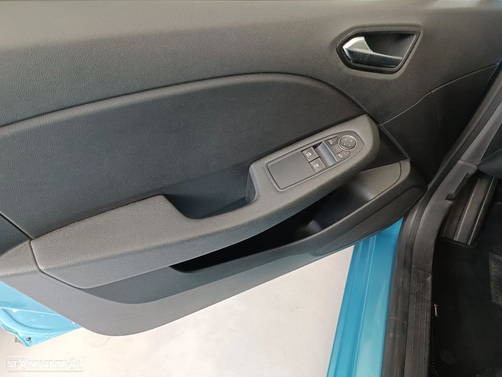 Renault Clio BLUE dCi 85 EXPERIENCE - 8