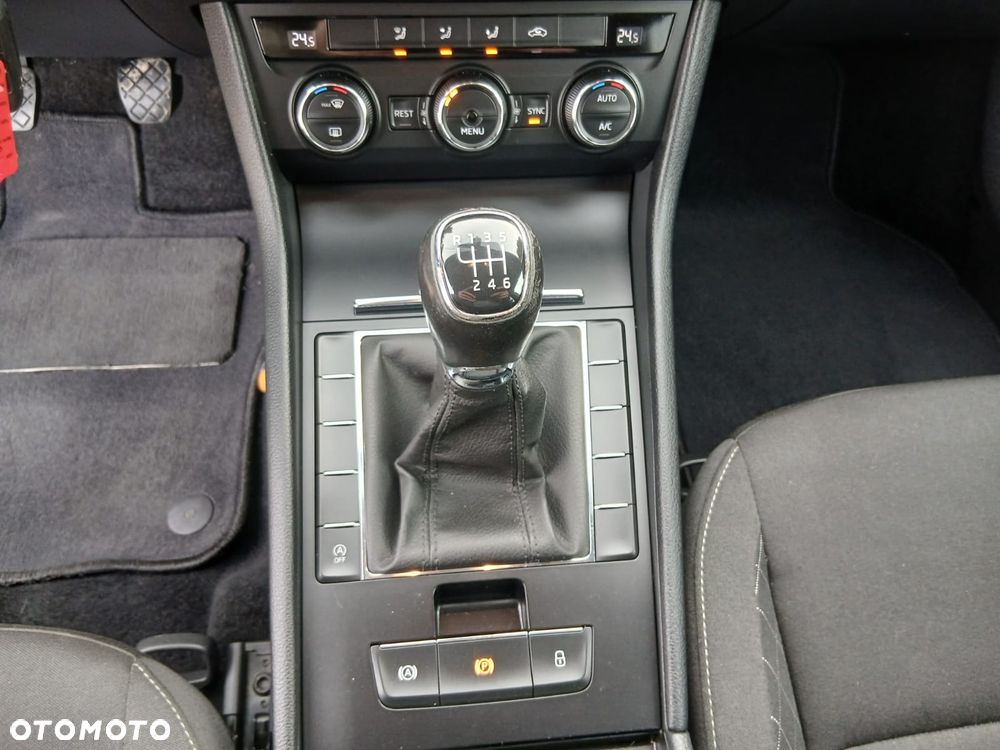 Skoda Superb 1.6 TDI Style - 27