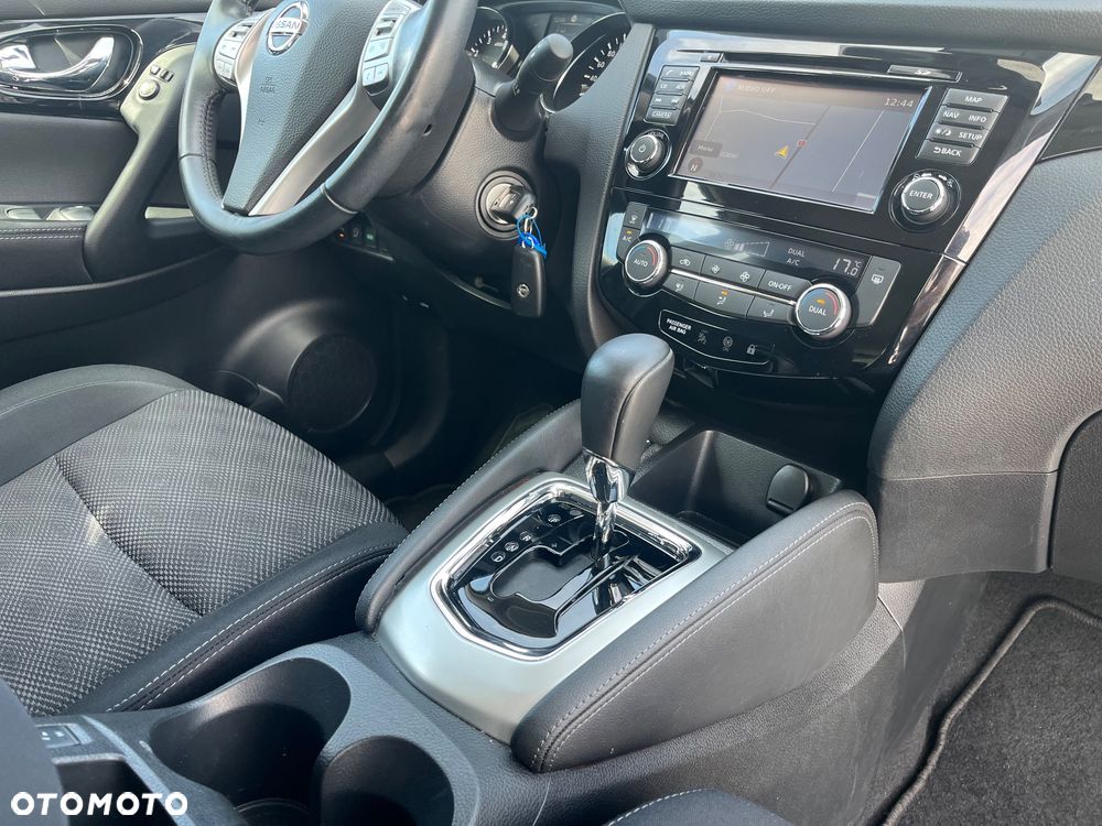 Nissan Qashqai 1.2 DIG-T Xtronic ACENTA - 11