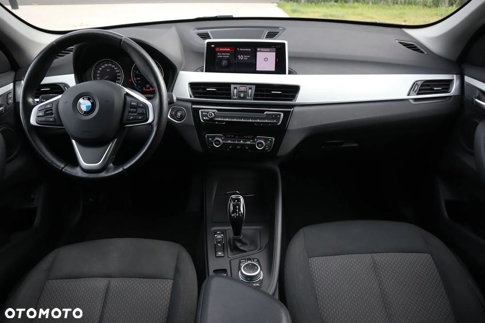 BMW X1 xDrive20i Advantage sport - 8