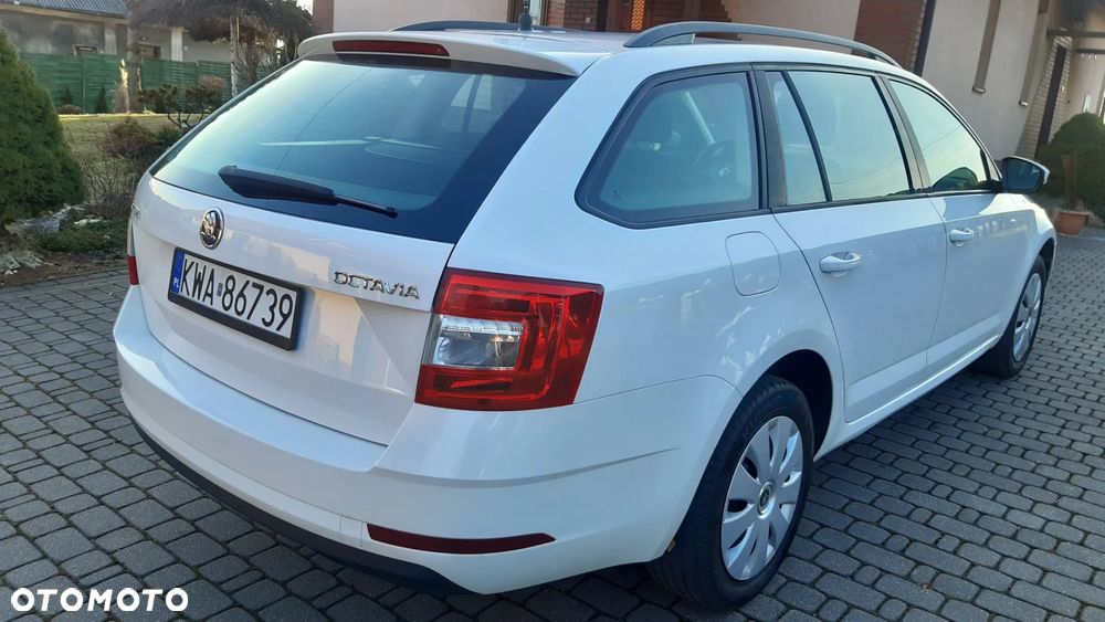 Skoda Octavia 1.6 TDI DSG Ambition - 14