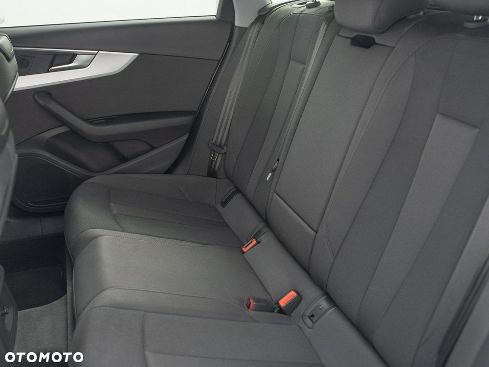 Audi A4 Avant 35 TFSI mHEV S tronic - 31