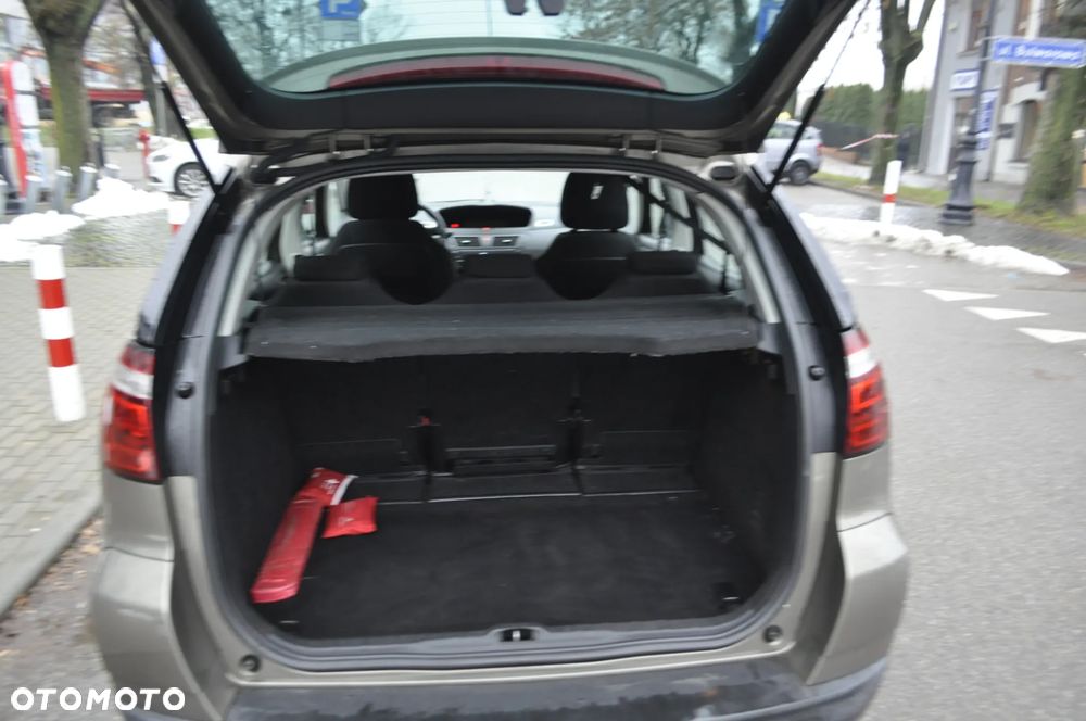 Citroën C4 Picasso - 12