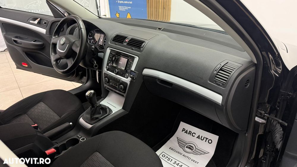 Skoda Octavia 1.4 TSI Ambition - 8