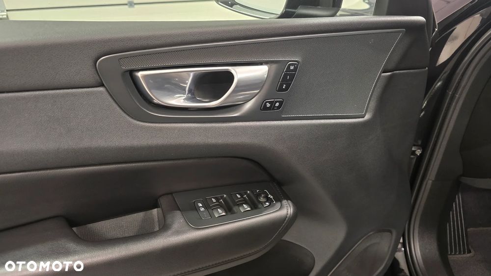 Volvo XC 60 B4 D AWD Inscription - 14