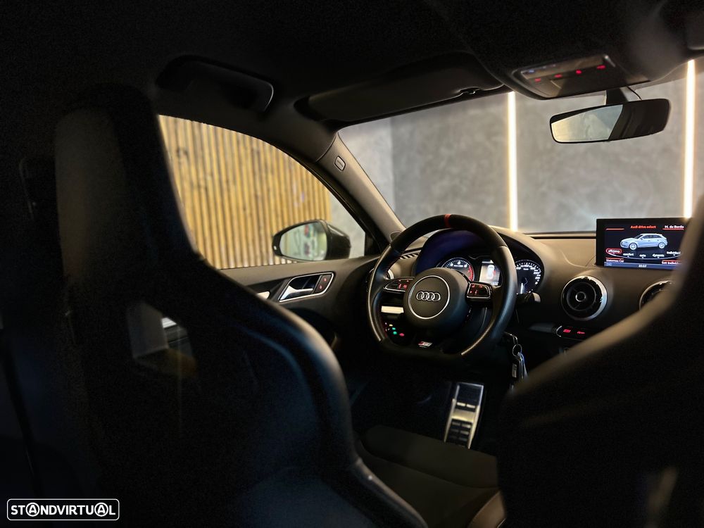 Audi S3 Sportback 2.0 TFSi quattro S tronic - 48