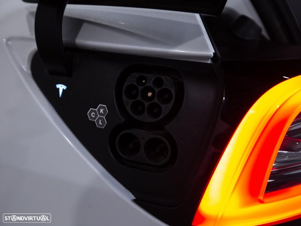 Tesla Model Y Long Range Tração Integral - 15