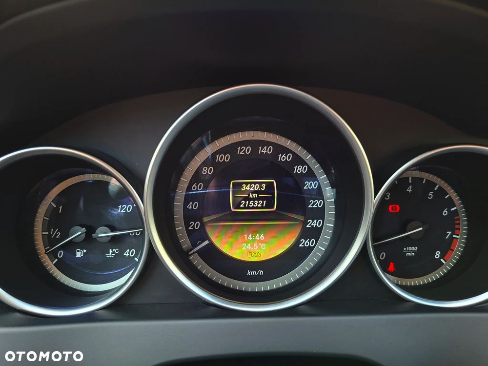 Mercedes-Benz Klasa C 180 CGI BlueEFFICIENCY - 25